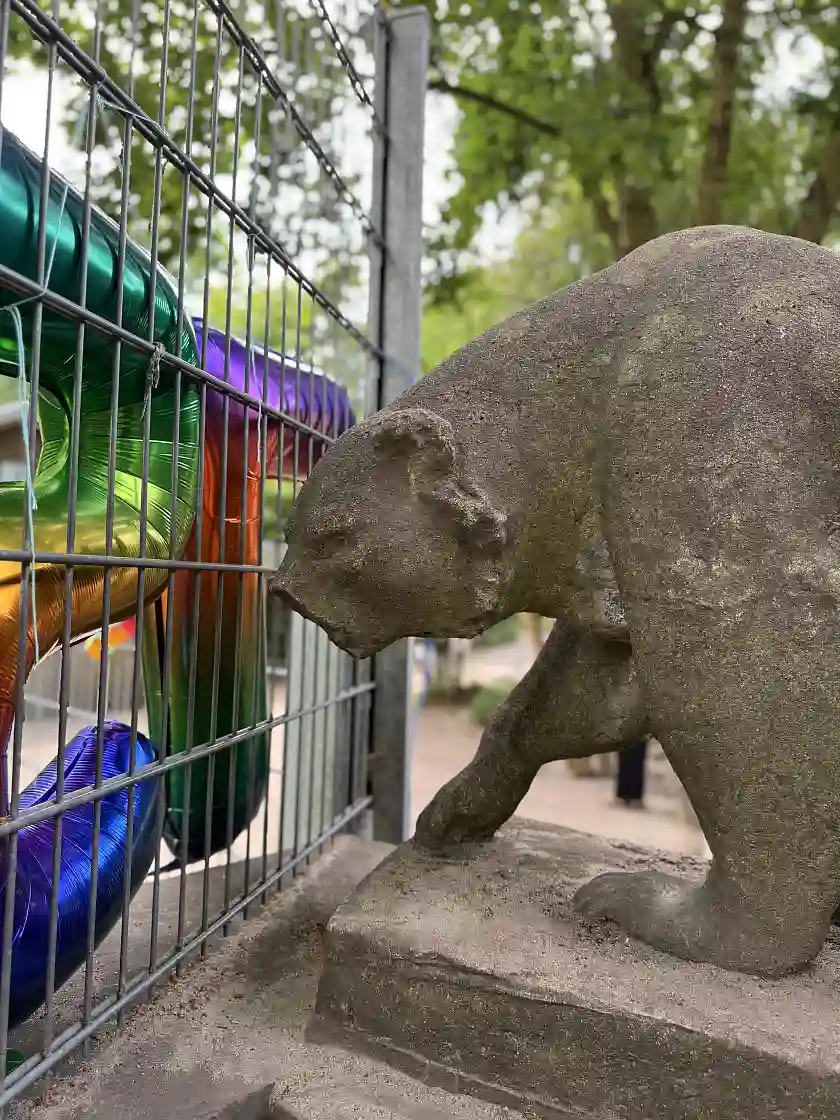 Bärenskulptur der Bremer Künstlerin Maria Ewel