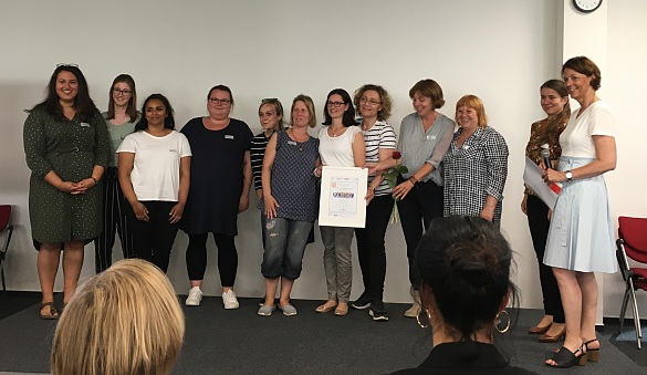 Gruppenbild mit Teilnehmer*innen