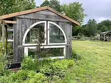 Die Kinder des Kinder- und Familienzentrums Kinderhafen Tenever auf dem Weg zu Gartenprojekt