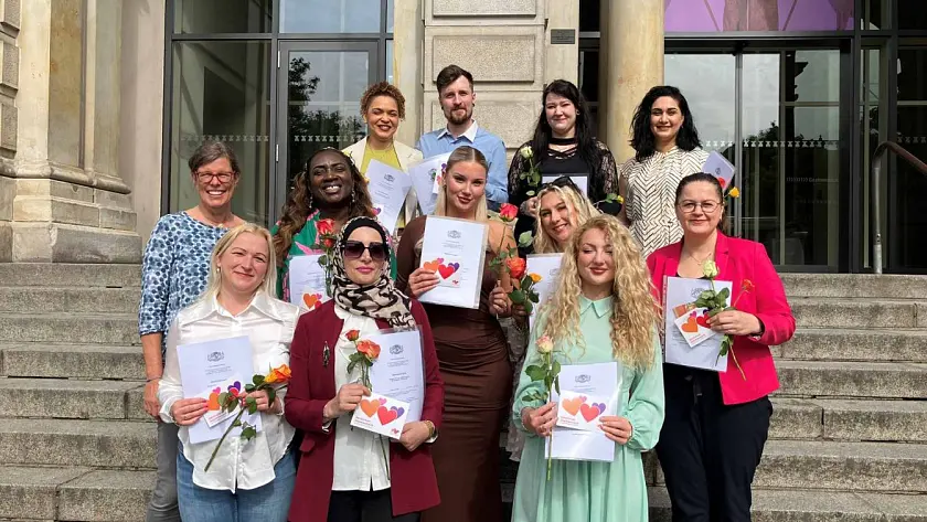 Staatlich geprüfte Erzieher:innen des KiTa Bremen Weiterbildungsprogrammes für Sozialpädagogische Assistent:innen