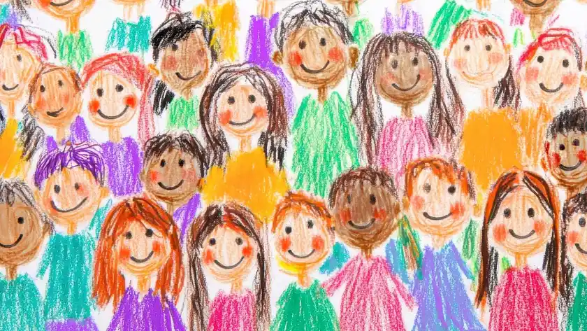 Mit Wachsmalstiften gezeichnete Kinder