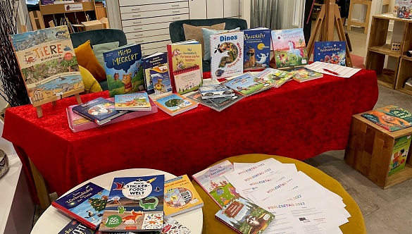 Bücherausstellung im Kinder- und Familienzentrum Ebenroder Straße