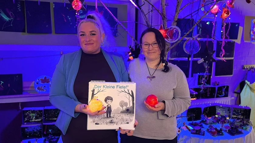 Alexandra Jaschin und Sandra Franck in Ihrem Atelier im Kinder- und Familienzentrum Flintacker 