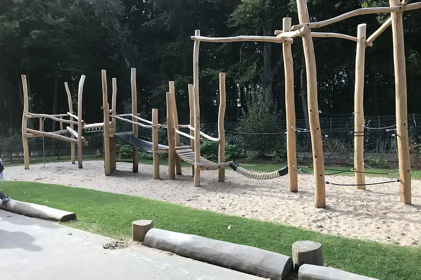 Außengelände  Kinder- und Familienzentrum Otto-Brenner-Allee