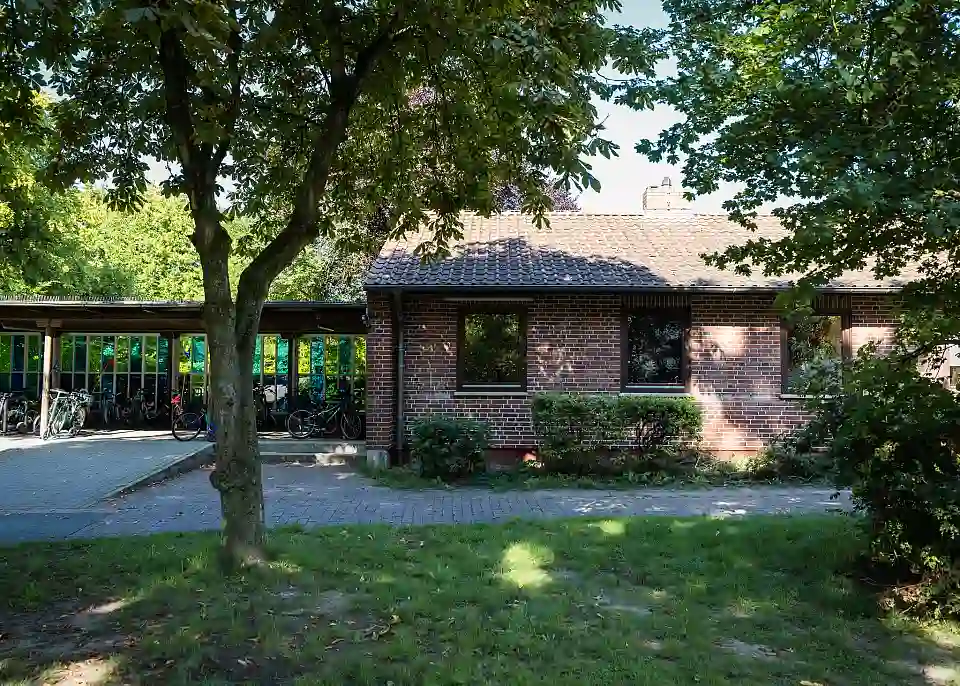 Warturmer Platz - Impression (8)