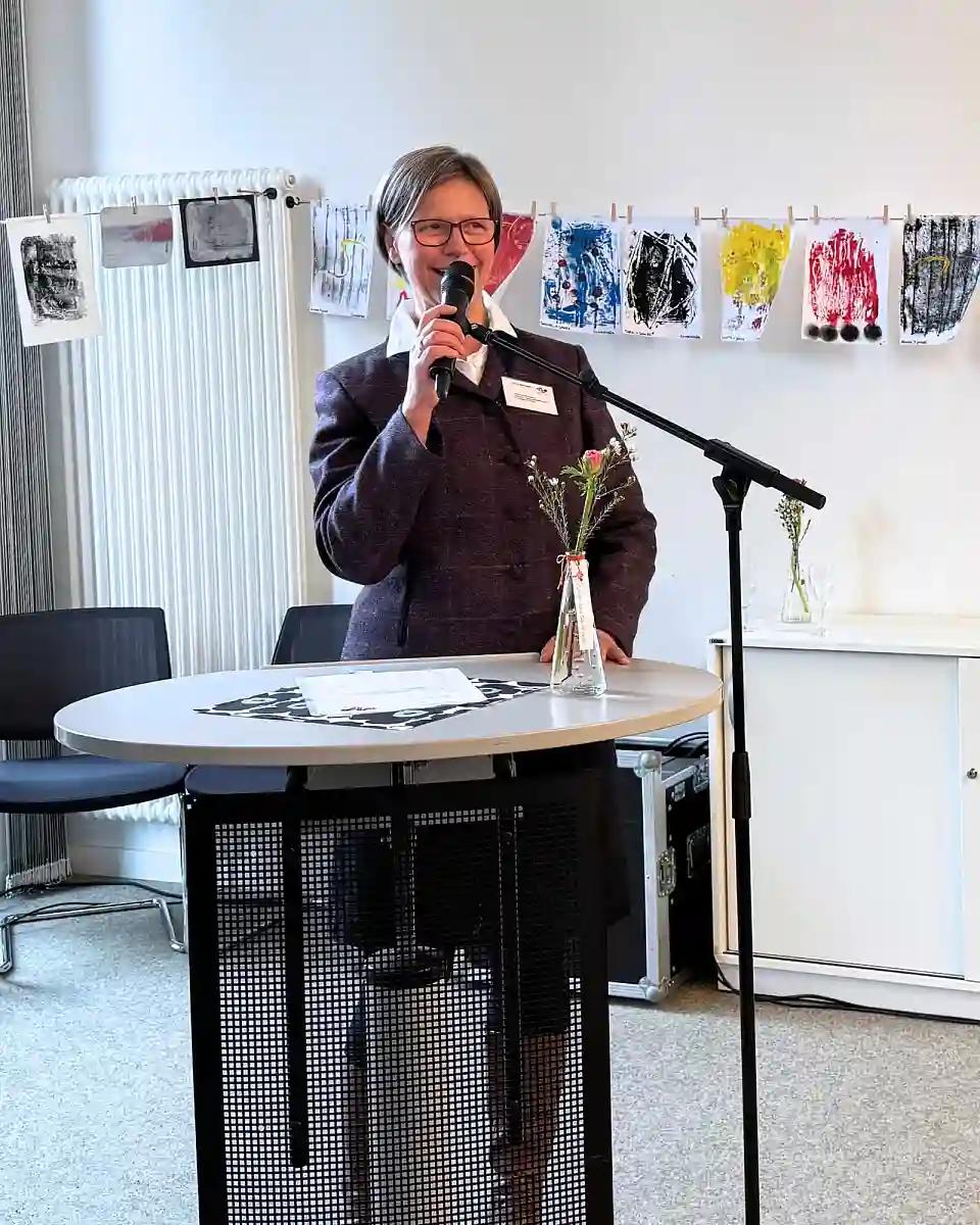 Begr&uuml;&szlig;ung Petra Zsch&uuml;ntzsch