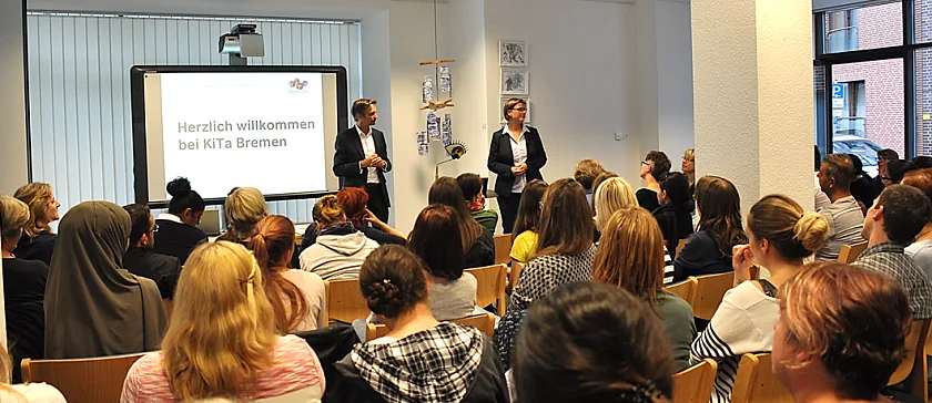 Begr&uuml;&szlig;ung der neuen Mitarbeiter*innen