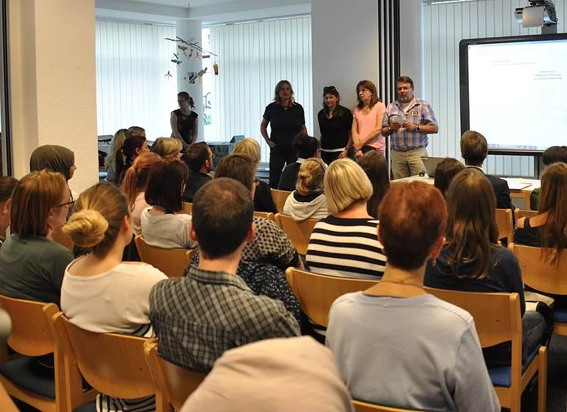 Begr&uuml;&szlig;ung der neuen Mitarbeiter*innen