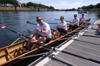 Team1 beim Einstieg in das Boot