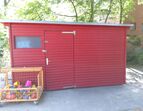 Gartentag im Schwedenhaus | Gartenhaus gestrichen