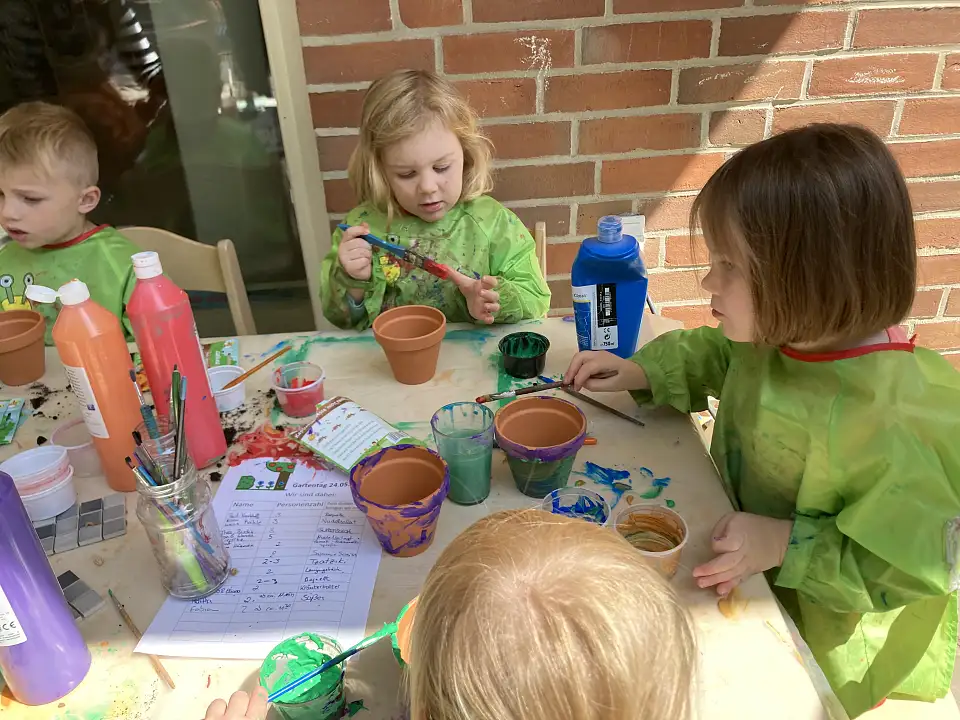 Gartentag im Kinder- und Familienzentrum Ulrichs Helgen 2025 (6)