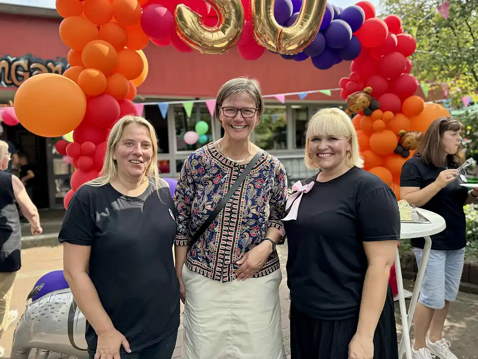 50 Jahre KuFZ Engadiner Stra&szlig;e _ Petra Zsch&uuml;ntzsch mit dem Leitungsteam. 