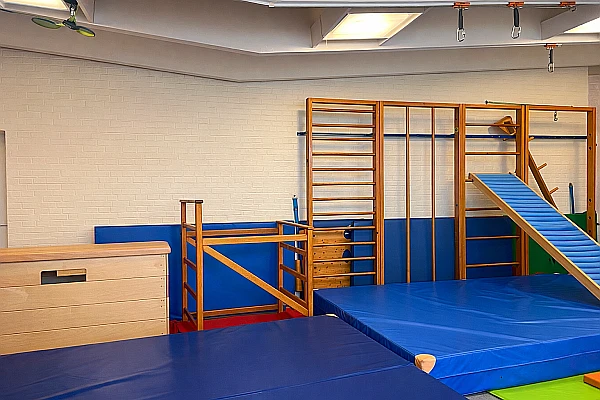 Turnhalle im Kinder- und Familienzentrum Graub&uuml;ndener Stra&szlig;e