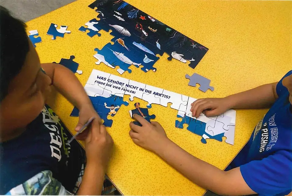 Kinder puzzeln Arktis-Puzzle