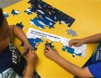 Kinder puzzeln Arktis-Puzzle