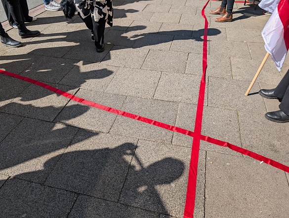 Die rote Line gegen das Kita Gesetz wird aufgezeigt