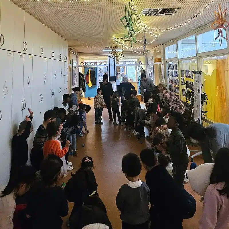 Weihnachtstanz-Aktion im Kinder- und Familienzentrum Stichnathstra&szlig;e