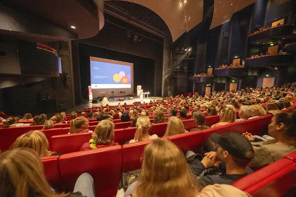 Rund 1.500 Mitarbeitenden nahmen an der Betriebsversammlung teil. 