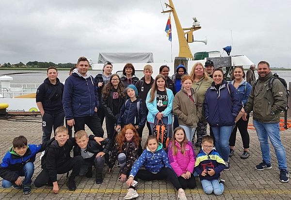 Gruppenfoto des Spielhaus-Treffs Wohlers Eichen in St. Peter Ording, Sommerferien 2019