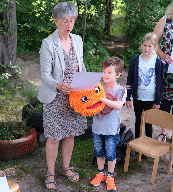 Kinder des KuFZ Flintacker schicken Bella Ball auf Reisen