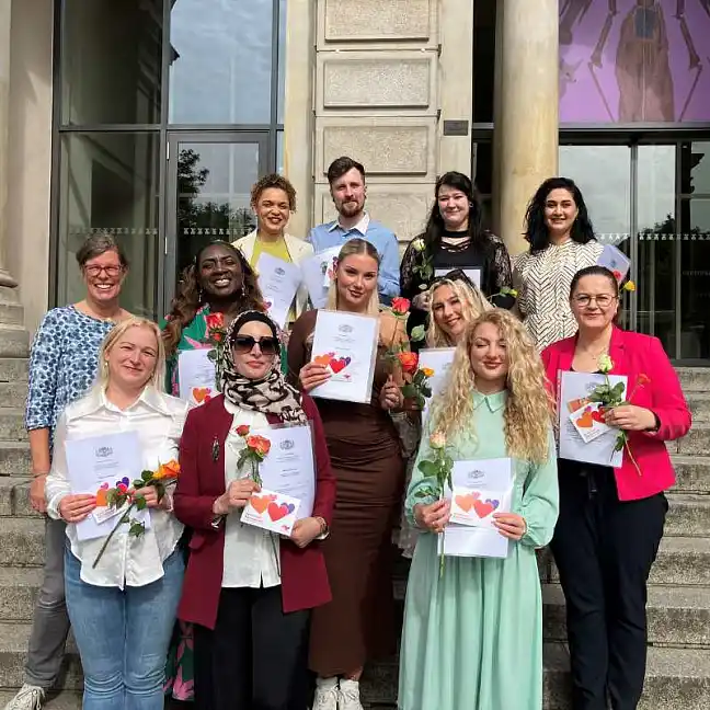 Absolvent:innen des Weiterbildungsprogrammes für Sozialpädagogische Assistent:innen des Jahrganges 2021