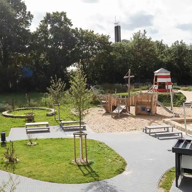 Außengelände des Kinder- und Familienzentrums Fährer Flur