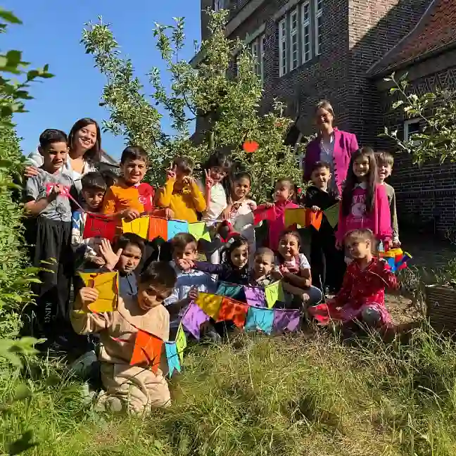 KiTa Bremen pflanzt Wunschbaum im Kinder- und Familienzentrum Wasserturm