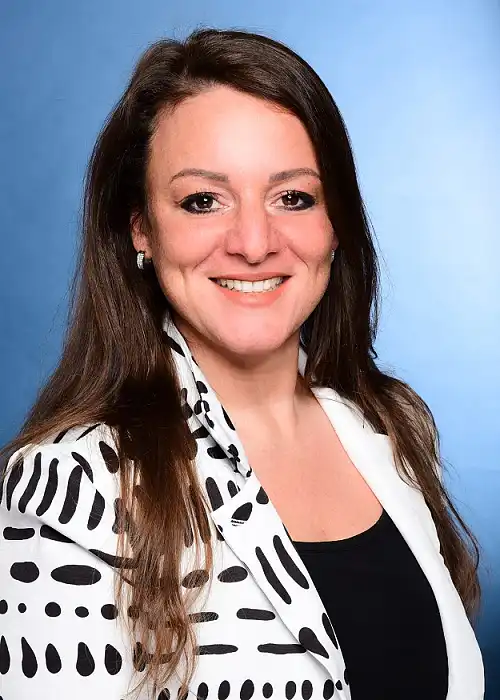 Foto von Natalie dos Reis (aktuell in Elternzeit) 